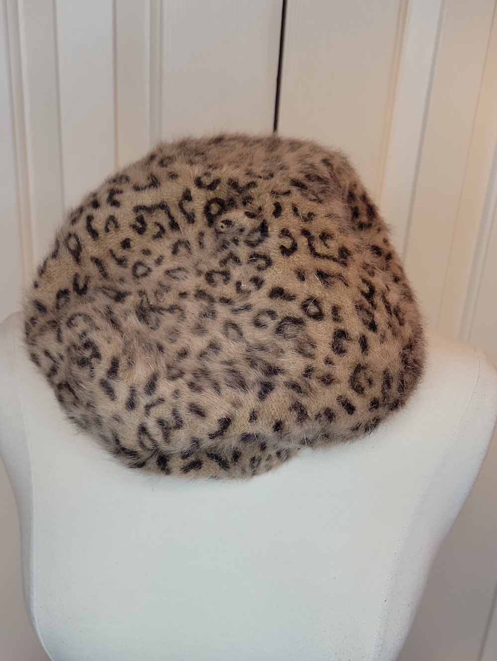 Leopard Print Faux Fur Beret - Beige/Black